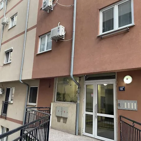 Gaga 1 Appartement Filmski Grad